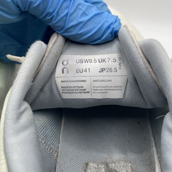 On Cloudtilt Shoes Women's Size 9.5 Ombré Style Code 3WE10052348 Activewear Gym - Picture 5 of 9